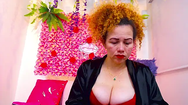 BLONDE SEXYHOT online show from November 15, 2025, 6:34 pm