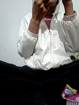 Snapshot of catreena chatting on January 11, 2026, 7:21 pm catreena online show from January 11, 2026, 7:21 pm