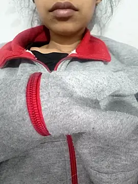 Snapshot of catreena chatting on February 8, 2026, 9:45 pm catreena online show from February 8, 2026, 9:45 pm