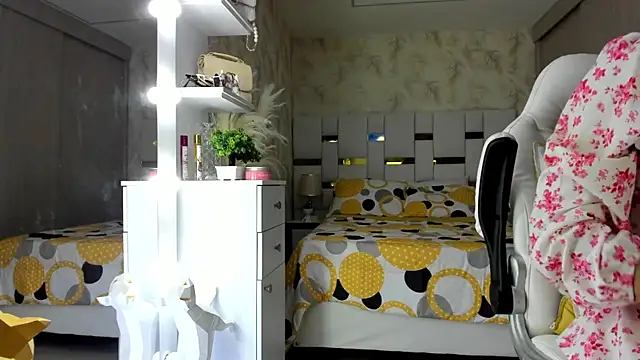 Snapshot of cherryfox88 chatting on September 16, 2025, 12:55 am cherryfox88 online show from September 16, 2025, 12:55 am