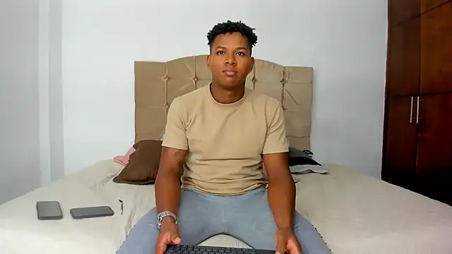 sasha fox00 online show from February 28, 2025, 5:04 am