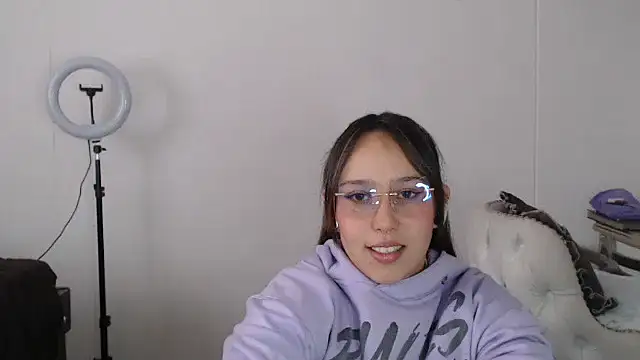 Skarlet Adams28 online show from March 9, 2025, 3:27 pm