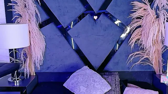 KylieWhite online show from October 30, 2025, 8:50 pm