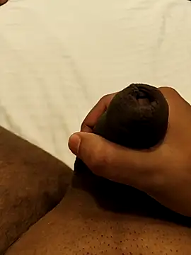 Snapshot of Mallu_Curator chatting on October 29, 2025, 12:37 pm Mallu Curator online show from October 29, 2025, 12:37 pm