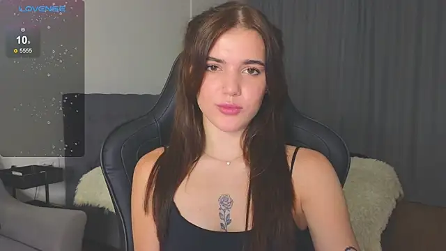 adrianawow1 online show from October 9, 2025, 9:04 pm