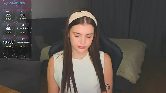 adrianawow1 online show from December 18, 2025, 11:30 pm