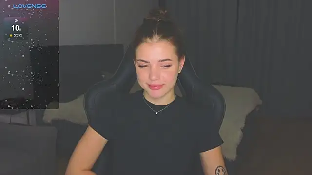 adrianawow1 online show from November 8, 2025, 3:10 am