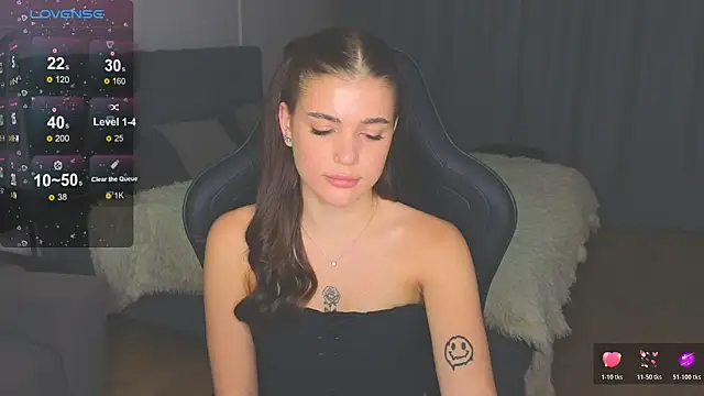 adrianawow1 online show from October 20, 2025, 8:53 pm