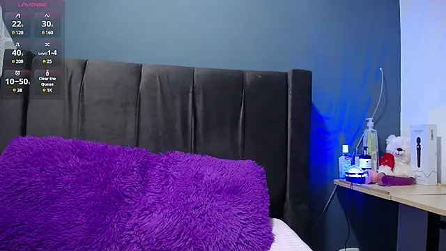 Snapshot of emi_candi chatting on January 14, 2025, 3:01 am emi candi online show from January 14, 2025, 3:01 am