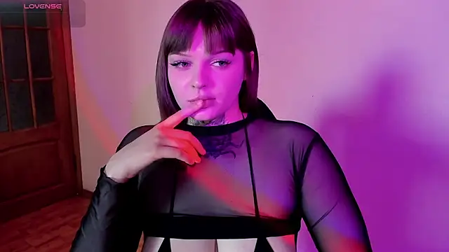 SherriMartinez online show from April 16, 2026, 6:58 am