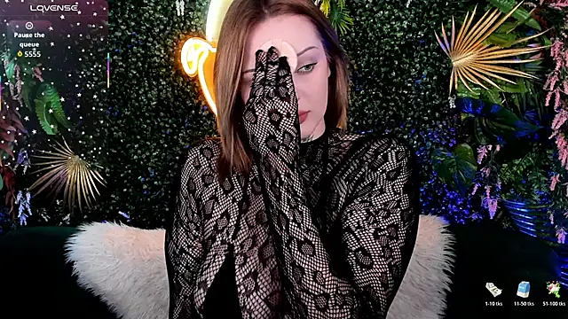 SherriMartinez online show from November 28, 2025, 6:52 pm