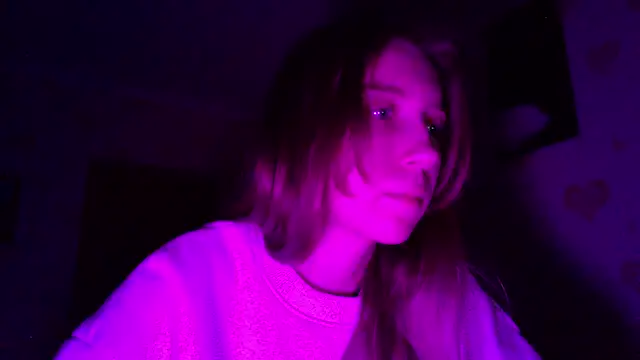 qwolll online show from March 15, 2025, 7:27 pm