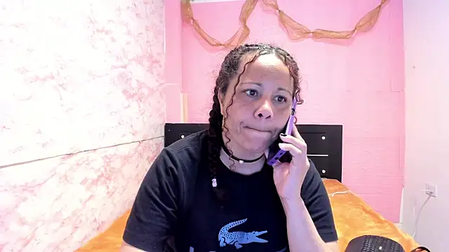 Snapshot of Brunette_sasha chatting on March 21, 2025, 9:34 pm Brunette sasha online show from March 21, 2025, 9:34 pm