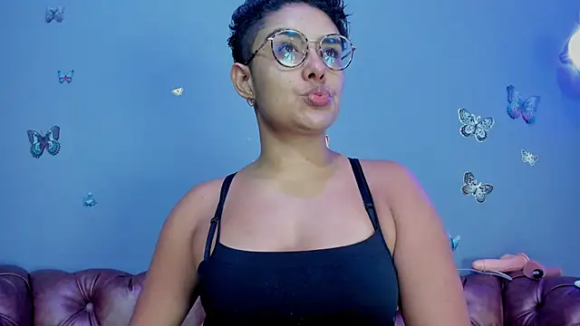 Kaira mosse online show from November 26, 2025, 11:54 am