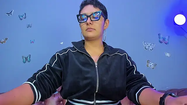 Kaira mosse online show from December 22, 2025, 11:54 am