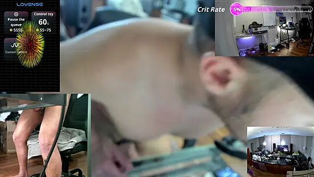 Snapshot of aaron_s_x chatting on October 31, 2025, 1:35 am aaron s x online show from October 31, 2025, 1:35 am