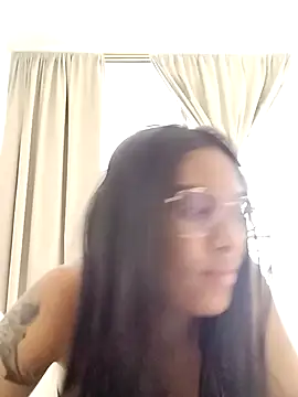 Snapshot of AnneteLynch chatting on April 2, 2026, 10:16 pm AnneteLynch online show from April 2, 2026, 10:16 pm