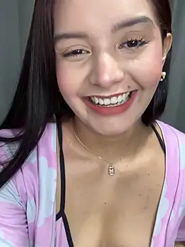 Snapshot of Melanyprada chatting on April 10, 2026, 4:08 am Melanyprada online show from April 10, 2026, 4:08 am