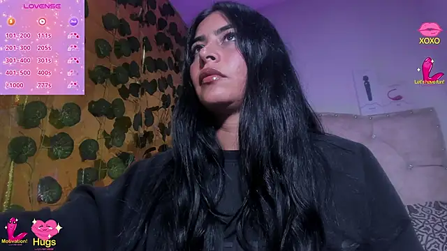 cristalconnorr online show from November 6, 2025, 8:46 pm