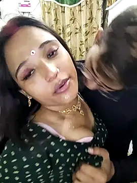 Snapshot of Dirty_couple_11 chatting on February 14, 2025, 11:10 am Dirty couple 11 online show from February 14, 2025, 11:10 am