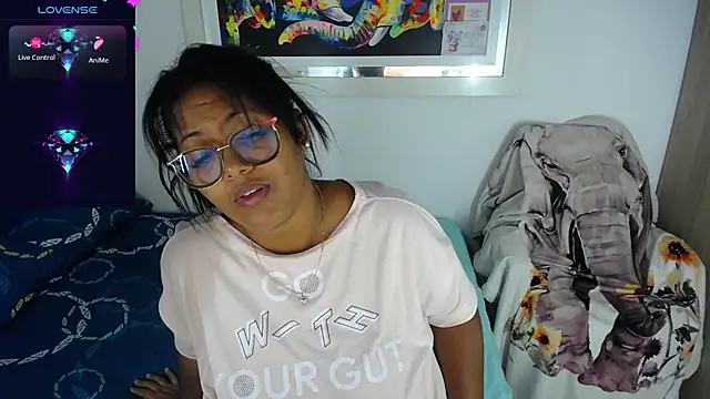 miajoseph  online show from March 19, 2025, 4:47 am