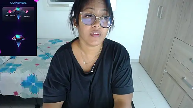 miajoseph  online show from February 20, 2025, 5:12 am