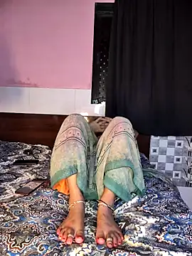 Shivani Mumbai85 online show from September 13, 2025, 5:35 pm