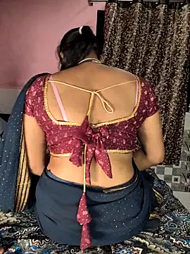 Shivani Mumbai85 online show from December 18, 2025, 5:39 pm