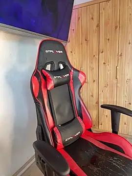 Snapshot of See_my_Boobs_ chatting on October 2, 2025, 7:34 am See my Boobs online show from October 2, 2025, 7:34 am