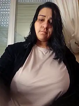 paulinaDiaz1 online show from February 8, 2026, 3:21 pm