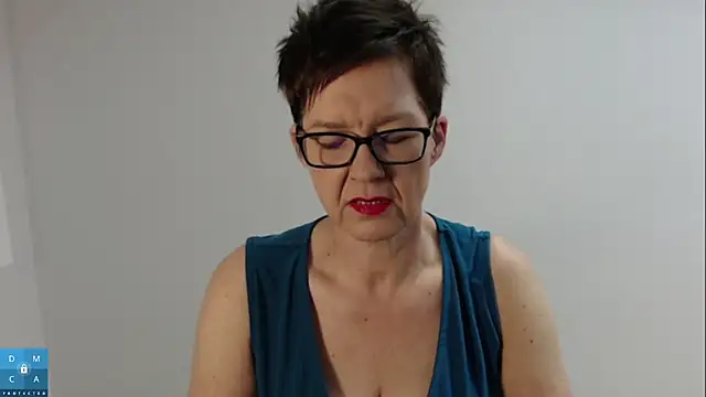 Sofie69Velvet online show from November 30, 2025, 7:42 am