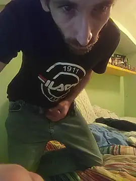 Snapshot of Davlupweed93 chatting on December 22, 2025, 2:17 pm Davlupweed93 online show from December 22, 2025, 2:17 pm