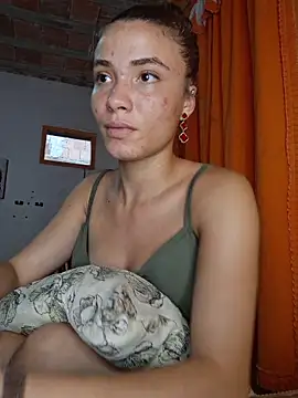 Snapshot of HelenHoltz chatting on January 31, 2026, 7:56 pm HelenHoltz online show from January 31, 2026, 7:56 pm