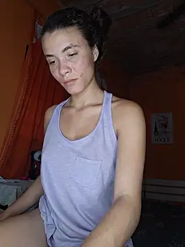 Snapshot of HelenHoltz chatting on April 16, 2026, 7:36 pm HelenHoltz online show from April 16, 2026, 7:36 pm