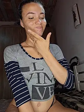 Snapshot of HelenHoltz chatting on December 18, 2025, 1:59 pm HelenHoltz online show from December 18, 2025, 1:59 pm