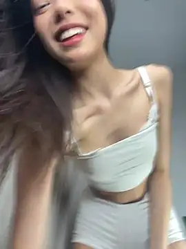 Snapshot of DesiredHoney chatting on January 20, 2025, 10:29 am DesiredHoney online show from January 20, 2025, 10:29 am