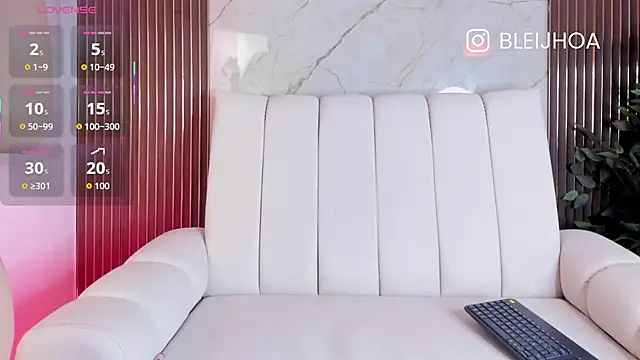 kenayfox online show from February 21, 2026, 2:35 am