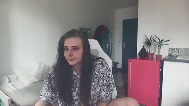 Snapshot of ce_leste__ chatting on April 2, 2026, 11:17 am ce leste online show from April 2, 2026, 11:17 am