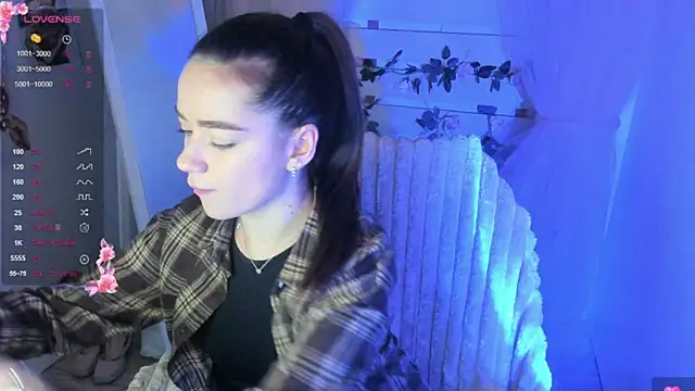 Snapshot of Bella_XO chatting on May 6, 2026, 7:23 am Bella XO online show from May 6, 2026, 7:23 am
