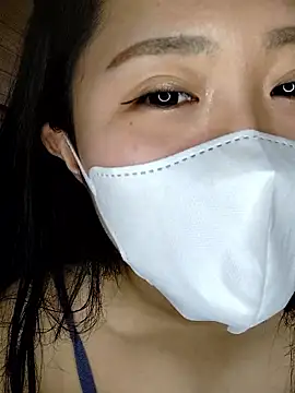 Snapshot of Kurage_chan chatting on October 6, 2025, 3:19 am Kurage chan online show from October 6, 2025, 3:19 am