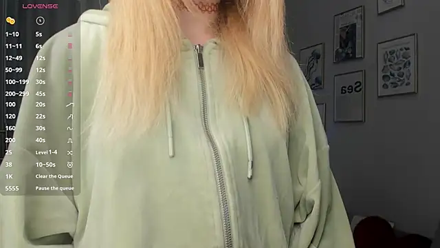 Snapshot of OdetteHarwick chatting on November 21, 2025, 6:01 am OdetteHarwick online show from November 21, 2025, 6:01 am