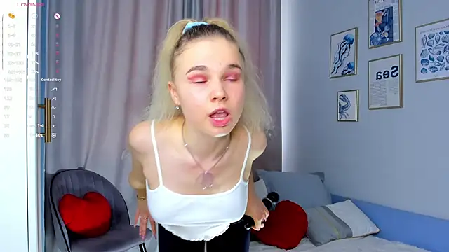 Snapshot of OdetteHarwick chatting on September 28, 2025, 8:10 am OdetteHarwick online show from September 28, 2025, 8:10 am