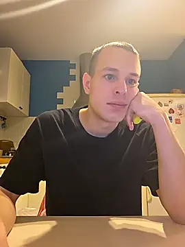 pretty roman online show from November 1, 2025, 4:01 pm