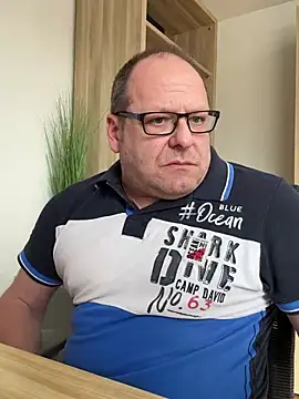 coupleLatinaLovers online show from March 17, 2025, 10:27 am