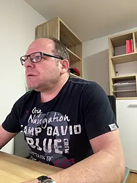 coupleLatinaLovers online show from March 20, 2025, 5:35 am