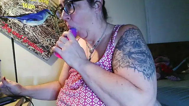 Snapshot of GraceHenderson chatting on November 14, 2025, 6:39 am GraceHenderson online show from November 14, 2025, 6:39 am