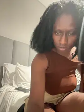 Snapshot of Roxiexx chatting on February 21, 2026, 12:07 pm Roxiexx online show from February 21, 2026, 12:07 pm