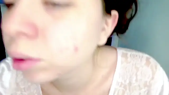 Snapshot of PetiteIvoryQueen19 chatting on April 18, 2026, 4:37 am PetiteIvoryQueen19 online show from April 18, 2026, 4:37 am