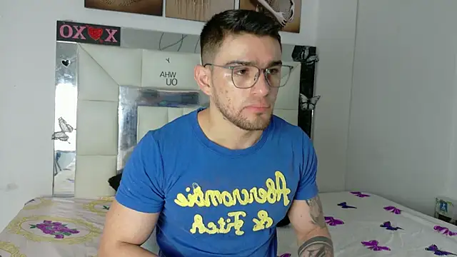 Snapshot of Sexy_Alejandro_ chatting on March 14, 2025, 11:34 am Sexy Alejandro online show from March 14, 2025, 11:34 am