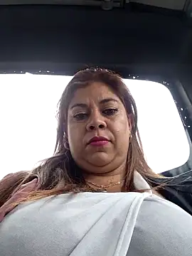Snapshot of Laura-Hernandez chatting on June 2, 2026, 3:12 pm Laura-Hernandez online show from June 2, 2026, 3:12 pm